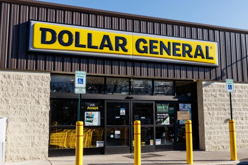 dollar general storefront