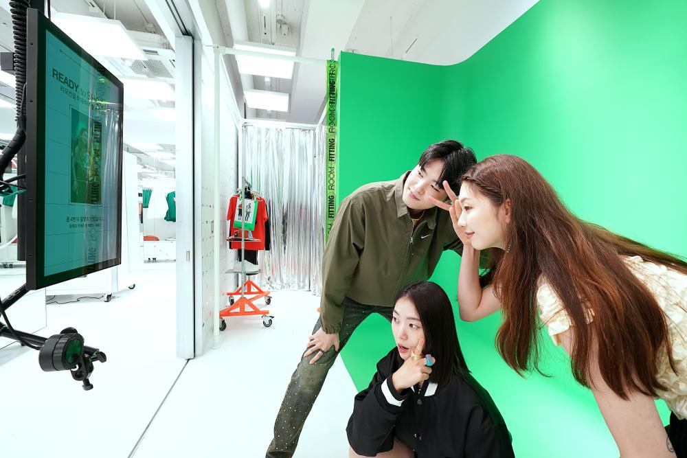 The Content Studio is an interactive in-store destination that invites local creatives, experts, and consumers to create content on their own social media channels with customizable backdrops. Credit: Nike