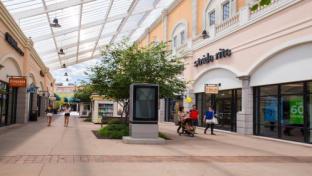 Stride Rite storefront