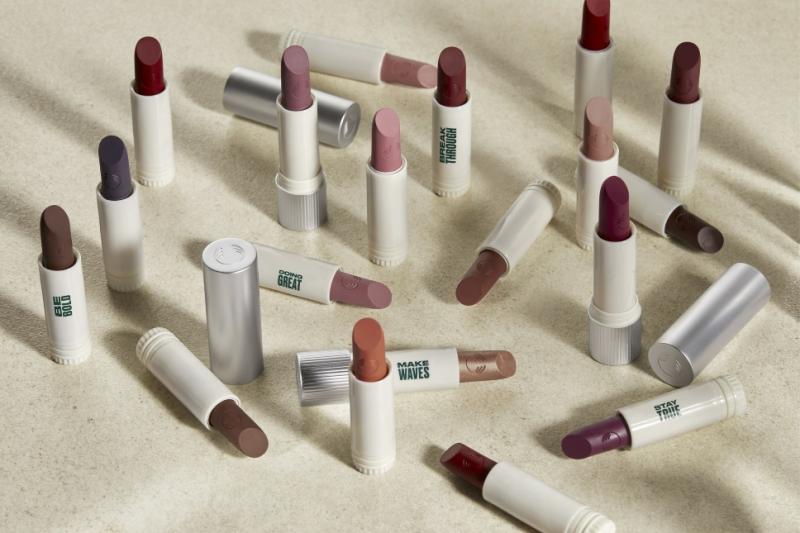 the body shop refillable peptalk lipstick